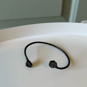Kendra Scott Jamie twist bracelet in gunmetal